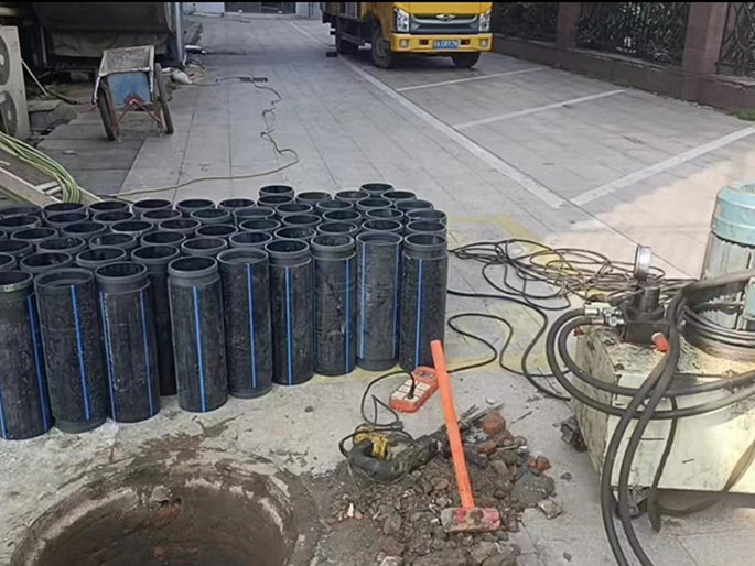 新罗PE置换管厂家 DN315置换管 非开挖管短管置换